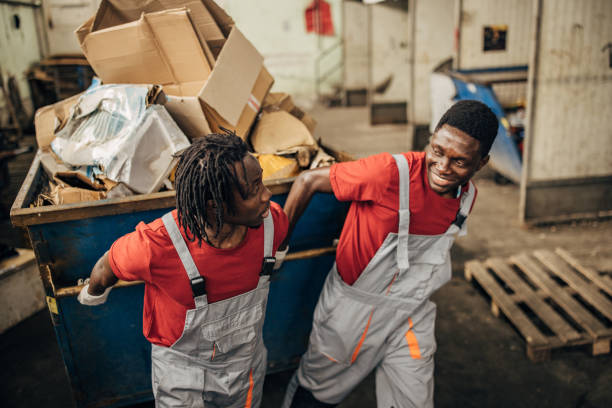 Best Garage Cleanout Services  in Holton, KS